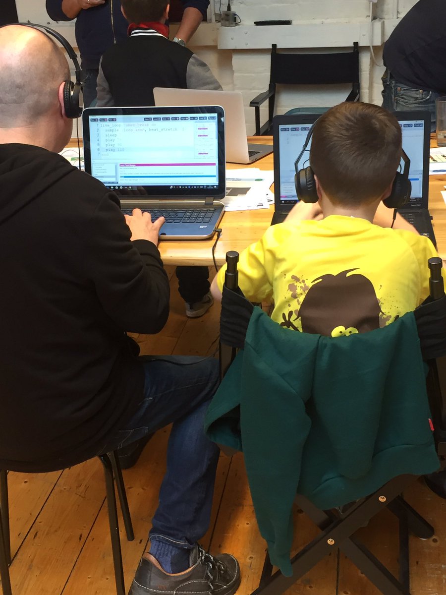 _SarahThornton_'s tweet image. @Sonic_Pi is not just for kids at our dojo @TotoroCoderdojo #CoderDojo