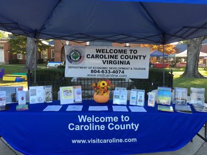VisitCarolineCo's tweet photo. It's a great day for the Harvest Festival in Bowling Green! Come on out and join the fun!! https://t.co/14h9OXDja5
