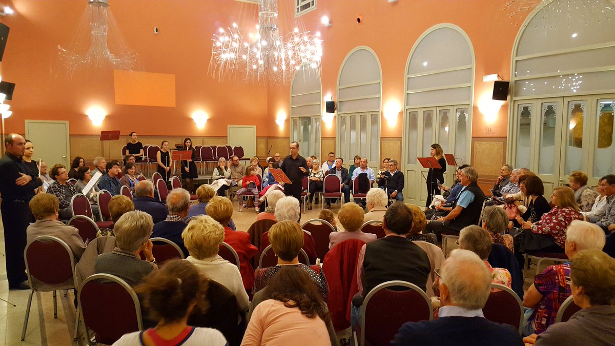 IsidrePineda's tweet photo. Els #Flaustaff i el calderí Ferran Devesa ens ofereigen un nou maridatge poètic i musical a #CanRius! #CaldesDeMontbui https://t.co/RhiuSIiyZW