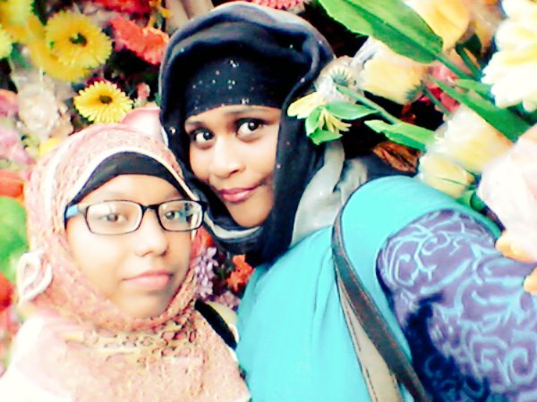 IllinAhmed's tweet photo. পাঁচ টাকা দিয়ে দিনের শুরু,
ষোল টাকা দিয়ে শেষ।
তিন টাকা দিয়ে মুক্তি কিনে,
হবো নিরুদ্দেশ...
#NoMakeup #RefreshingMind https://t.co/wIZ0qii1Nk