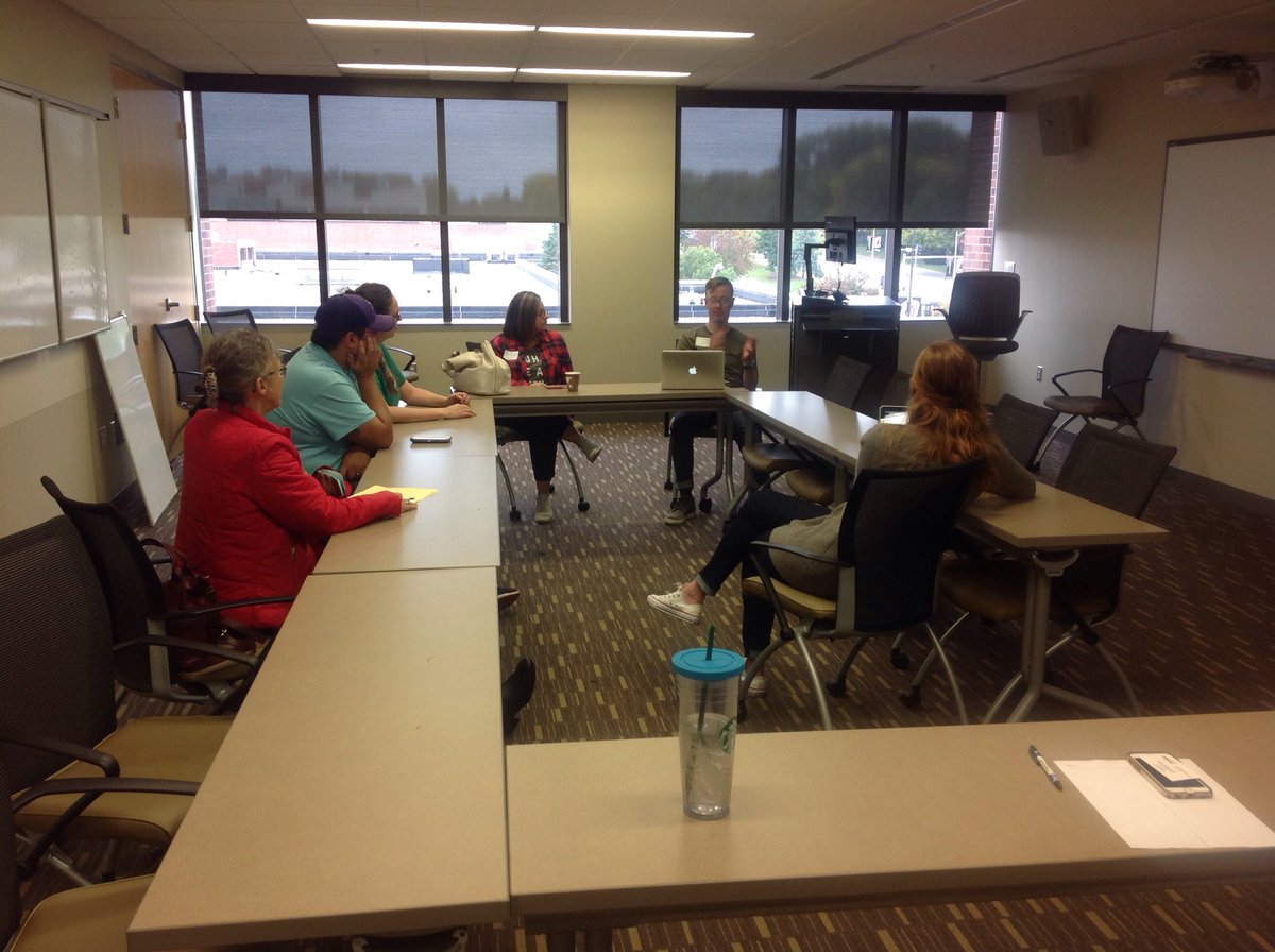 OmahaMRC's tweet photo. Breakaway session in 408 in progress! #unconMRC https://t.co/0XbdZLCn54
