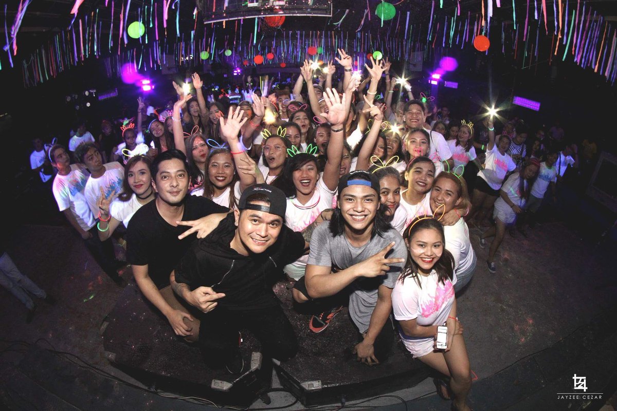 IamVictorPring's tweet photo. Thank you CDSL!!! ๐ธ @jayzeecezar #LawXBeast #MarcMarasigan #Xfactorremix #VP #BeastOfTheEast #BlackLight https://t.co/LMc2alh8Pe