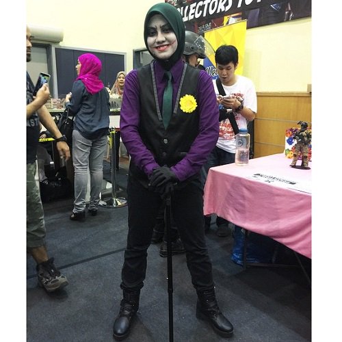lmfexpo's tweet photo. With Halloween just around the corner, here are a few amazing Hijabi costume inspirations > https://t.co/G3R0SlDm57 https://t.co/8mQlSt9i9L