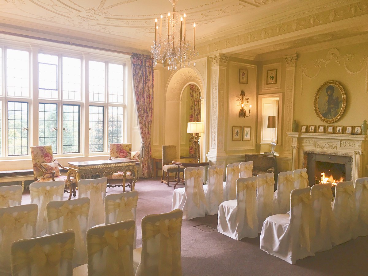 Classic crisp white covers with ivory at beautiful <a href="/BoveyCastle/">BoveyCastle</a> <a href="/WedBoveyCastle/">BoveyCastleWeddings</a> 🎀