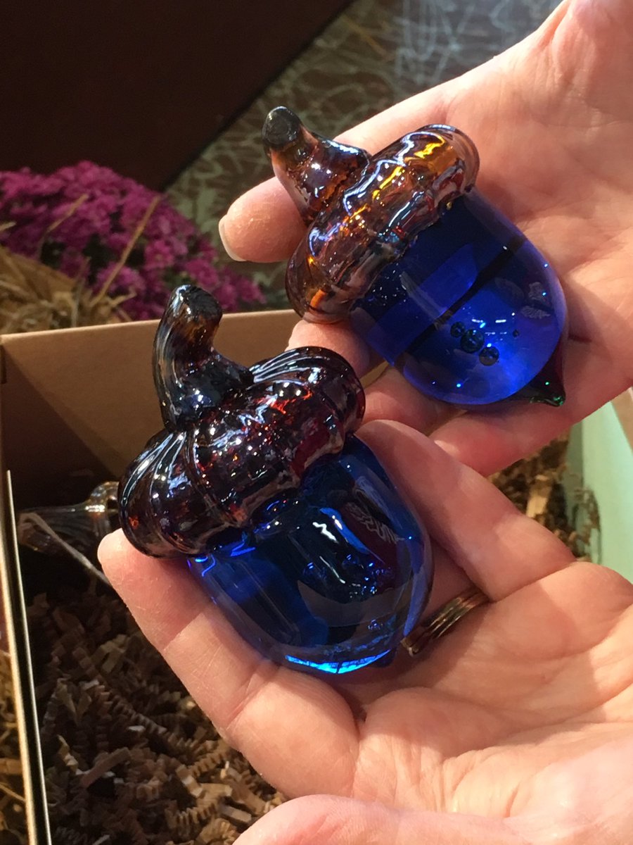 GlassAcademy's tweet photo. Not only do we sell #glasspumpkins at the #pumpkinfest, but we also sell #glassacorns! #glassacademy #dearbornmi https://t.co/KlvAn191wu