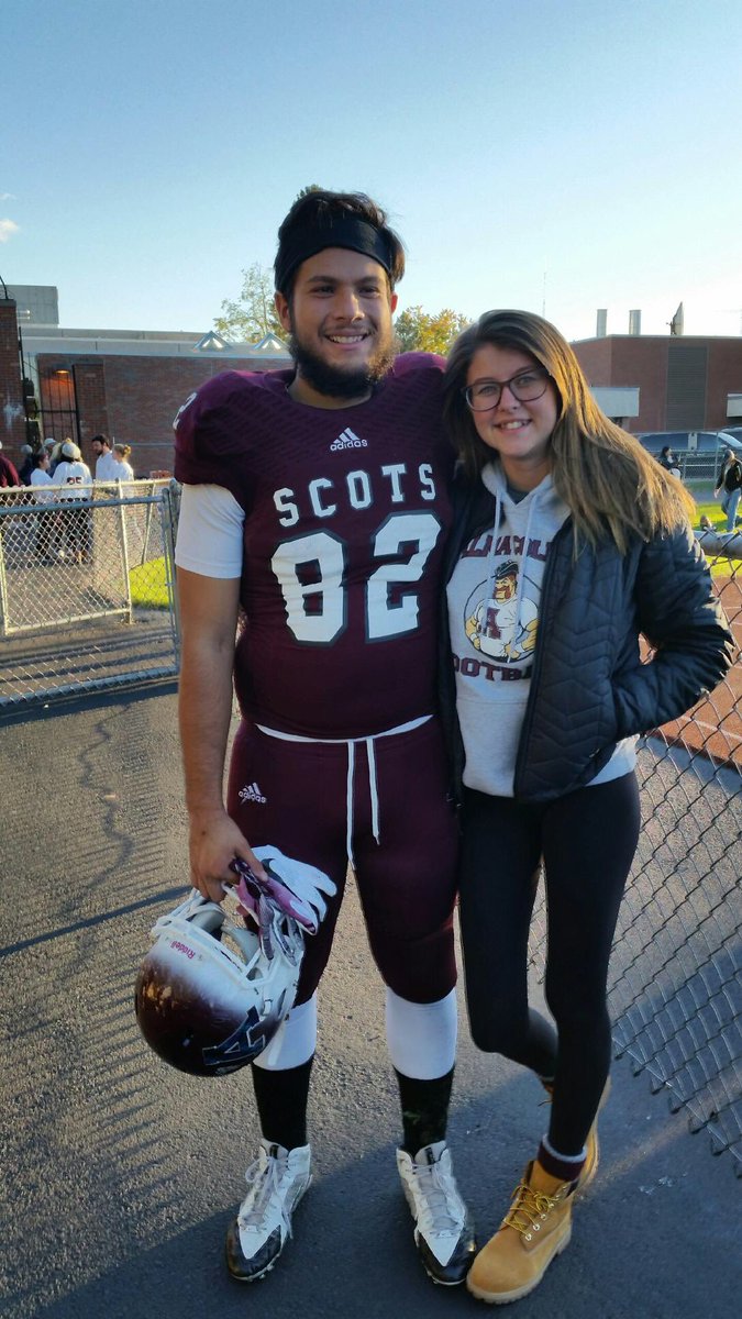 SamKrause_'s tweet photo. Happy sweetest day to my handsome hunk💖 i love you with my whole heart💏 @bingo841997 https://t.co/0niwdds2Jo