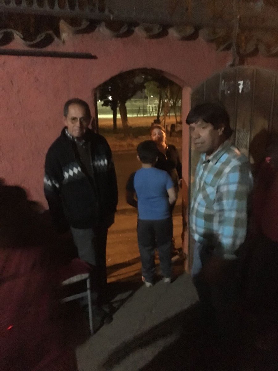carmengloria_f's tweet photo. En Lo Franco recibimos el cariño de nuestros vecinos. Gracias por el apoyo y por trabajar por #Quintanormal https://t.co/0Q2eOw0Lef