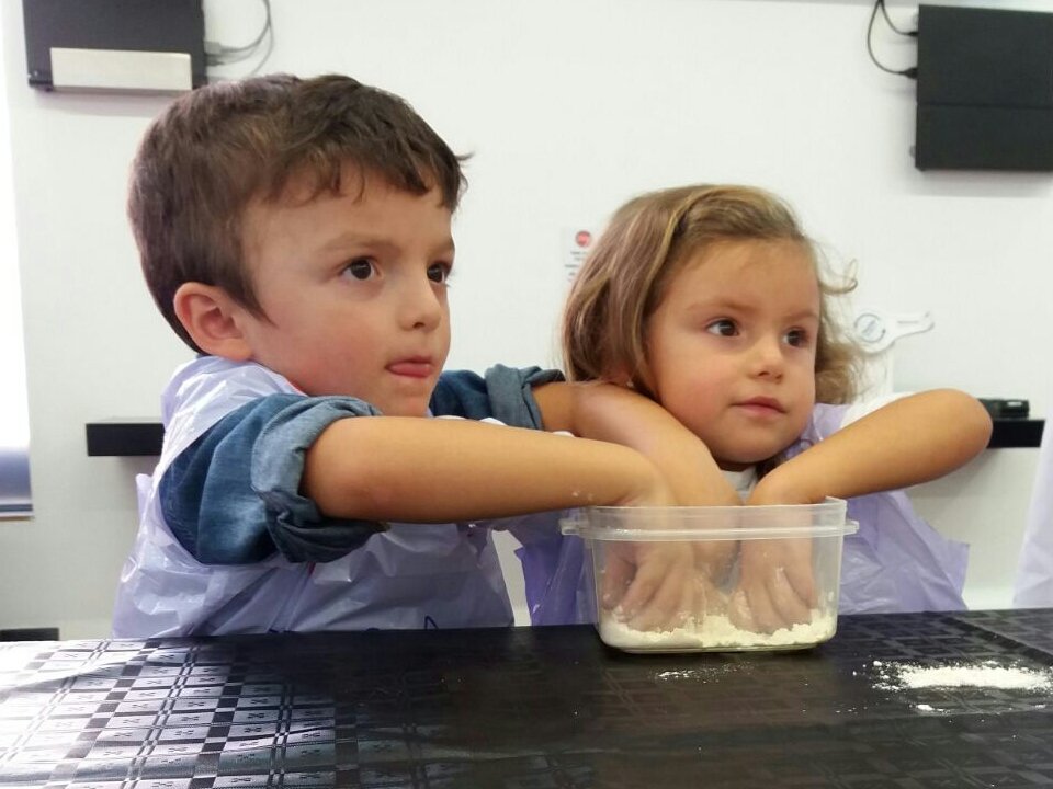 zientziapolisMI's tweet photo. Hoy en @EspacioPlay  hemos disfrutado con las ciencias más divertidas.Un abrazo de @zientziapolisMI. https://t.co/7HfgeavUsL