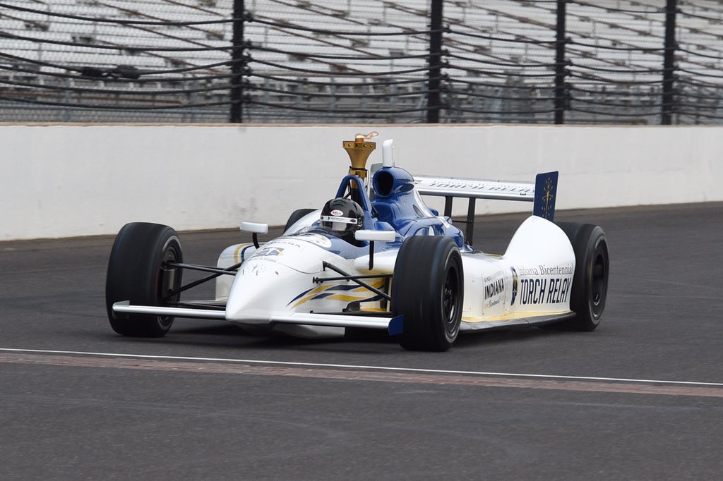 IMS's tweet photo. .@SarahFisher took the torch around IMS and across the Yard of Bricks -- and it stayed lit! That's some amazing @LifeAtPurdue engineering! https://t.co/hOpoB3BKh7