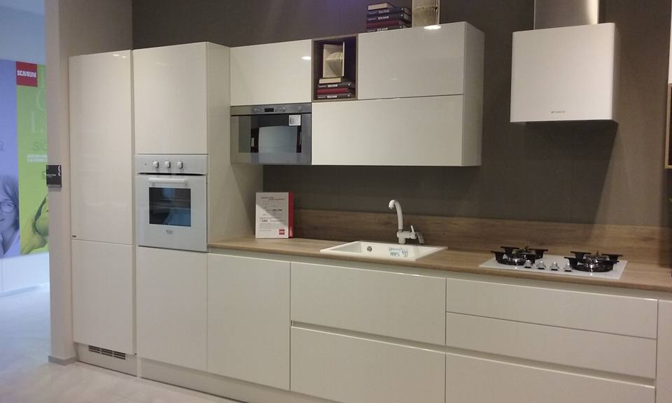 iFoodit's tweet photo. Nel mentre le iFoodies preparano la loro postazione, vi chiediamo: qual è la vostra cucina dei sogni? Dallo store .@scavolini di #Carvico. 😍 https://t.co/ufJ8vxCypz