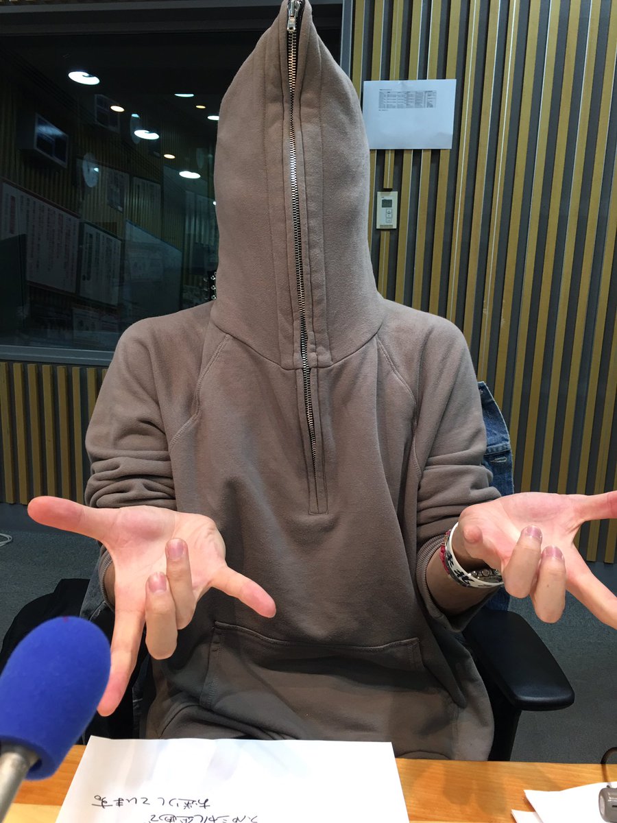 聴いてくれた皆さんありがとうございます！

ダンスホールめっちゃ素敵な曲でしたね。来週の尾崎スペシャルがとても楽しみ♪せっかくなので2人で久しぶりのこころみも考えてます^_^
是非ともお楽しみに！！

撮影/大倉忠義
#大倉くんと高橋くん