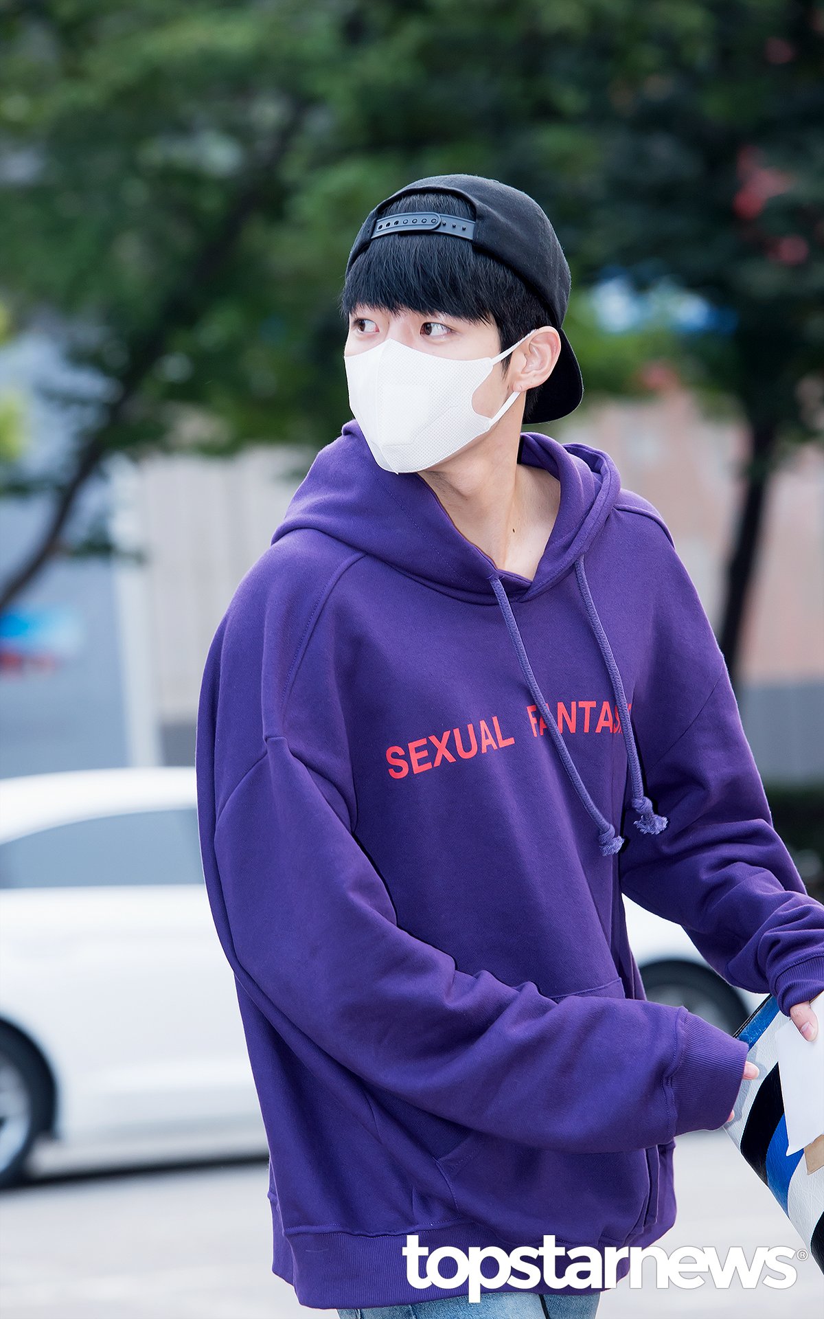 濃いピンク系統 VETEMENTS Sexual Fantasies Hoodie | ochge.org