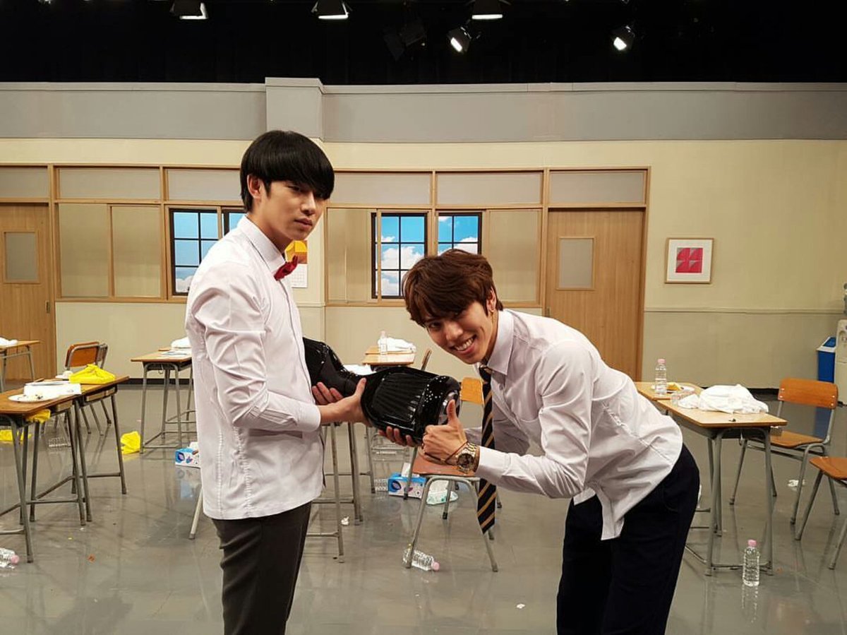 동우 인스타그램 업데이트
instagram.com/p/BLlu-AsAEpr/
우주대스타 희철형님의 우주같은 아량으로 제게 선물해주셔서 제가 타게 되었네요~.~ 선물준 사람 마음안아프게 절대 다치지말라고 하셔서 (중략)
