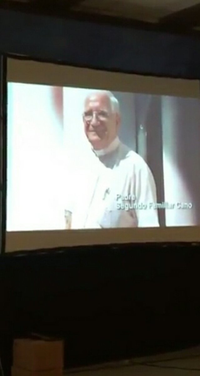 ENRJchitre's tweet photo. Dios nos regala la alegría de recibir un reconocimiento al P. Segundo de la RCC Latam por su labor evangelizadora. https://t.co/zU2Rdpo4H7