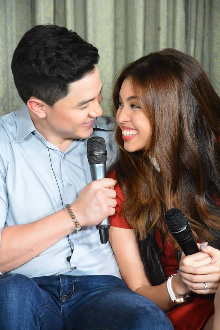 miLlamaFara's tweet photo. Am just happy, they are soOo back!!
KalyeSerye after 5yrs. @aldenrichards02 @mainedcm @EatBulaga (c) #ALDUB15thMonthsary https://t.co/F1sVLVKuvL