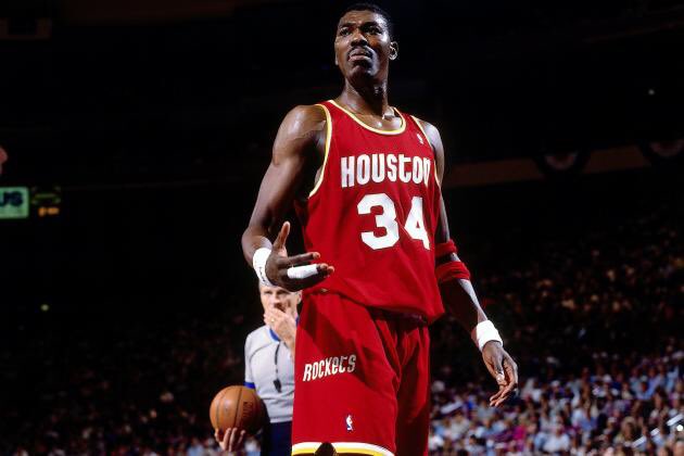 NBAwallpapersBR's tweet photo. Hakeem Olajuwon prêmios/conquistas Thread: https://t.co/mX33frMppc