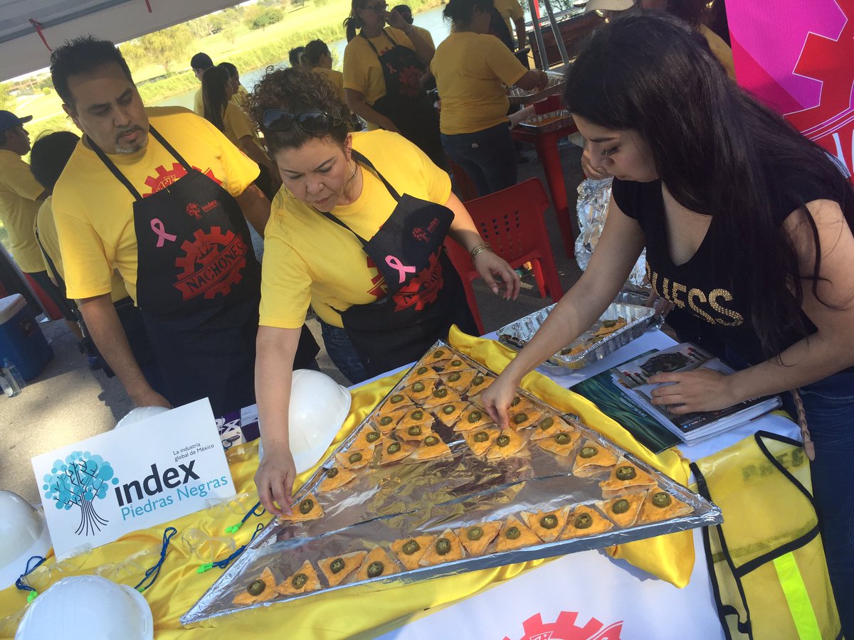Gg26Fest's tweet photo. Y empezamos con más de #NachoFest 2016 Concurso del #NachoExotico y #NachoOriginal #PaseoDelRio @PURONJOHNSTON suerte para todos https://t.co/dkgfYX53M5