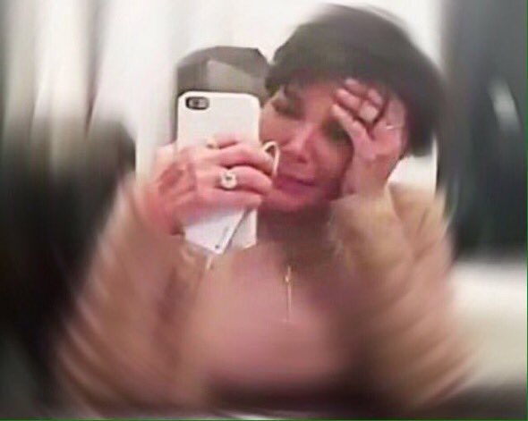 neydague's tweet image. Me on my 735th selfie and realizing that I don't have bad angles, I'm just ugly