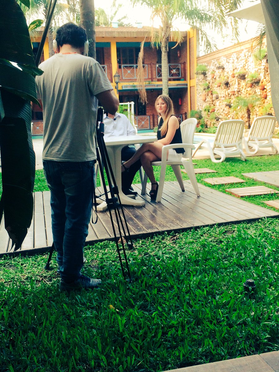 MFlorenciaBazan's tweet photo. Tarde de grabación con @cotimoreno #DeFormosaAlMundo promocionando hoteles y bares de la ciudad!#FormosaHermosa https://t.co/Cf8kY5Eh7l