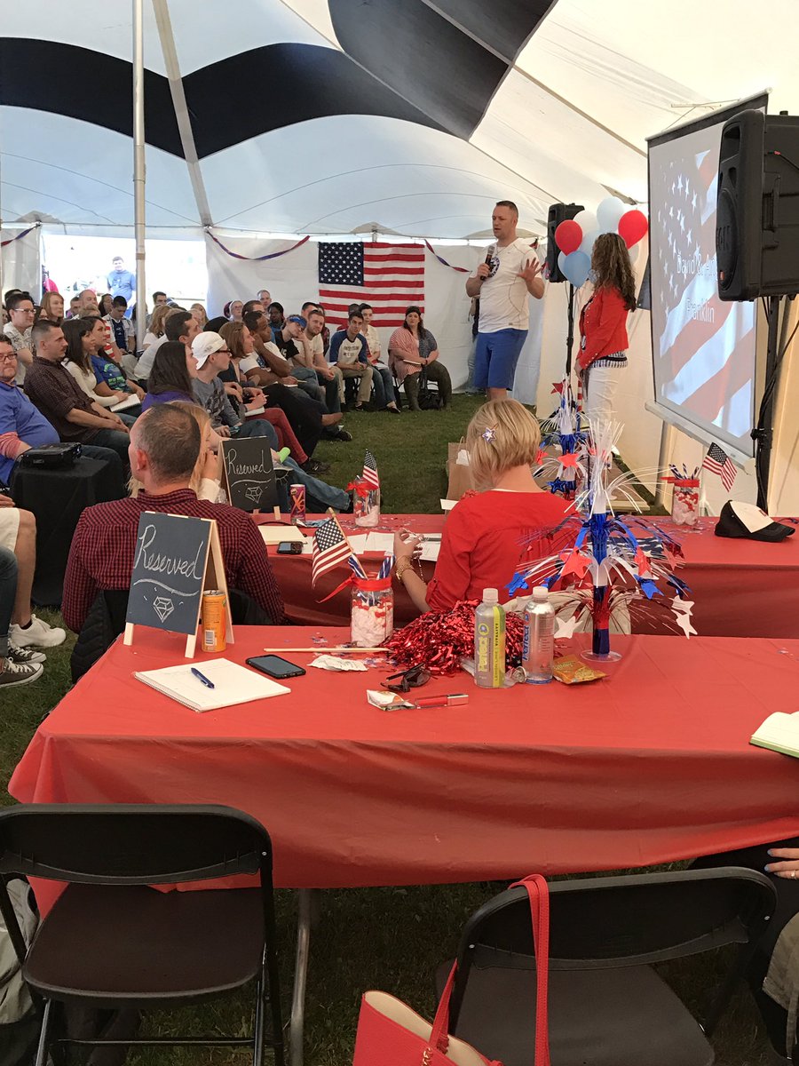 stevefrat's tweet photo. Celebrating another free mommy on the ltd team, Lori Acheson, soo proud! Ada,Ohio #freedom https://t.co/ZeHlhx0oPO