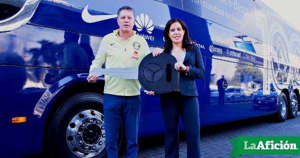 laaficion's tweet photo. 📸@ClubAmerica estrena autobús Mercedes en su Centenario🚌 https://t.co/dQAn0sMXoS https://t.co/1ojFYyMVDC