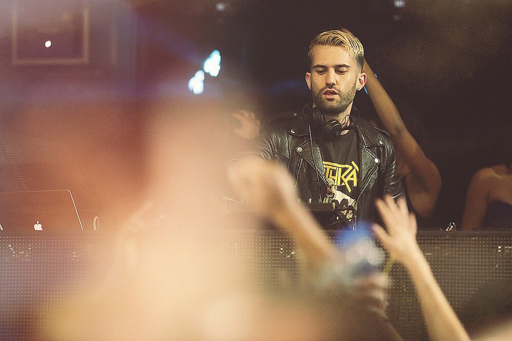 FOOOLSSS GOLLDDDD <a href="/atrak/">Trizzy Gillespie</a> @XSlasvegas