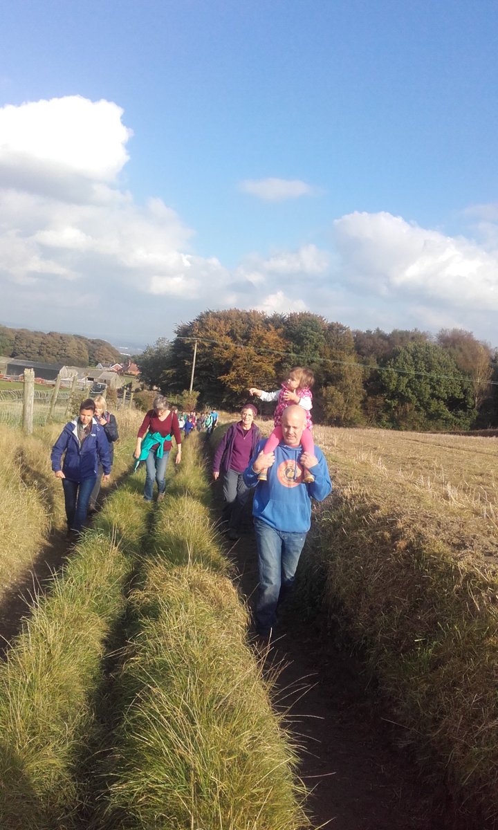 DianeEMelling's tweet photo. A great ramble and chips in Billinge today in aid of Children in Need. @LocalLifeMedia @wi https://t.co/x0yQVHRyGE