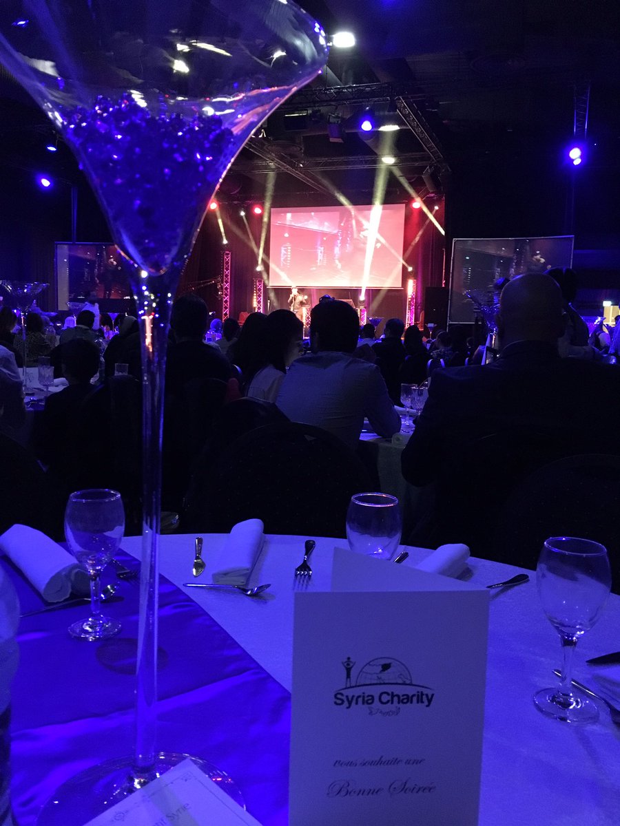 WiamBerhouma's tweet photo. Plus de 700 personnes au Gala organisé par @SyriaCharity, pour récolter des fonds pour la #Syrie . Bravo ❤️ https://t.co/ZrikaFCuLF