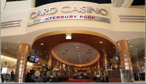 CanterburyCards's tweet photo. Fall Poker Classic Championship $1100 NL Day 1B cards in the air. Reg oopen till 6:40p #FPC2016 COME PLAY https://t.co/Ge3RtKBggK