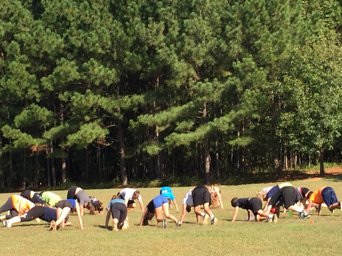 TriangleRowing's tweet photo. @TriangleRowing it's a great day for land practice #getyourERGon #i❤️burpees #coachgilesworkout https://t.co/LP53aCg0Gn