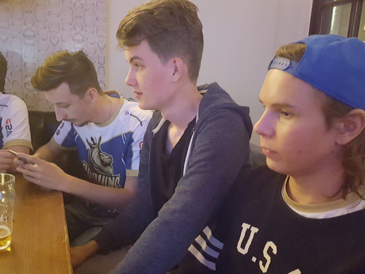 crowns esports club on twitter crowns ladies and guys our dinner