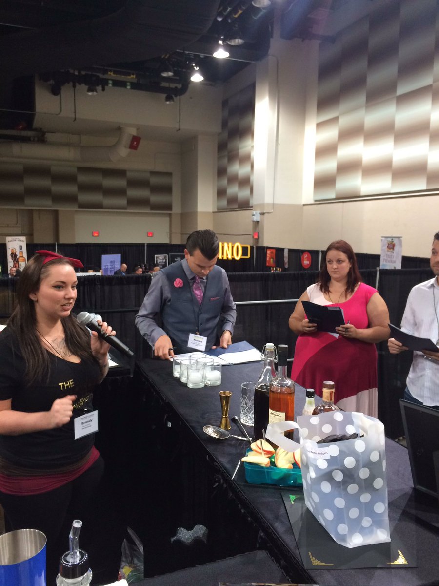 BWSShow's tweet image. Brandy is mixing up her Eve's Temptation 🔥