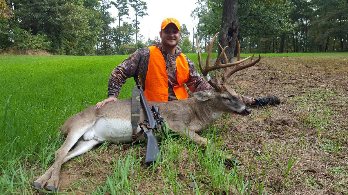 RobertJames87's tweet photo. Here's a good buck my buddy killed in Arkansas! https://t.co/fOFfVAEhWD