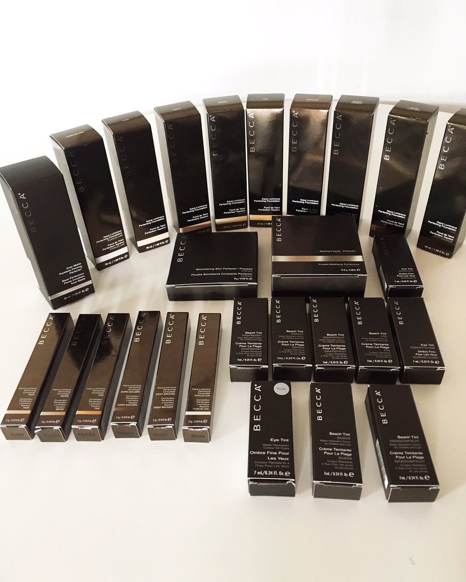 RachelleMakeup's tweet photo. The skies have opened up and rained down @BECCA_COSMETICS !! Thank you so much for your support, the foundation is amazing! 🙌🏼 https://t.co/GQXaSelKFI