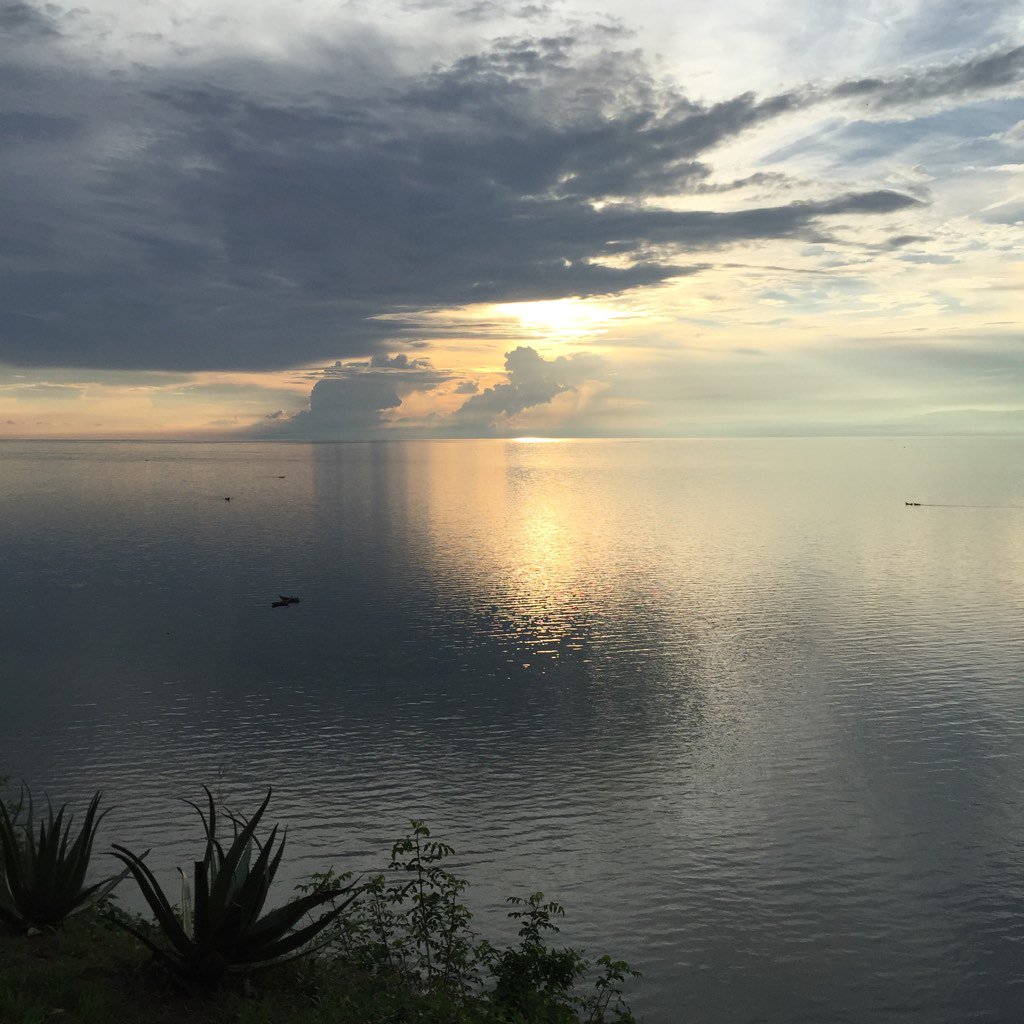 EUAmbSchmidt's tweet photo. 5/6: Majestic lakes,.. https://t.co/OcLyDwJSks