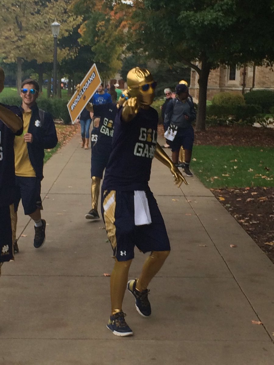 Brian_Murphy12's tweet photo. The ND Gold Gang is always pumped up! Go Irish #ndgoldgang https://t.co/F9caJvQLV2