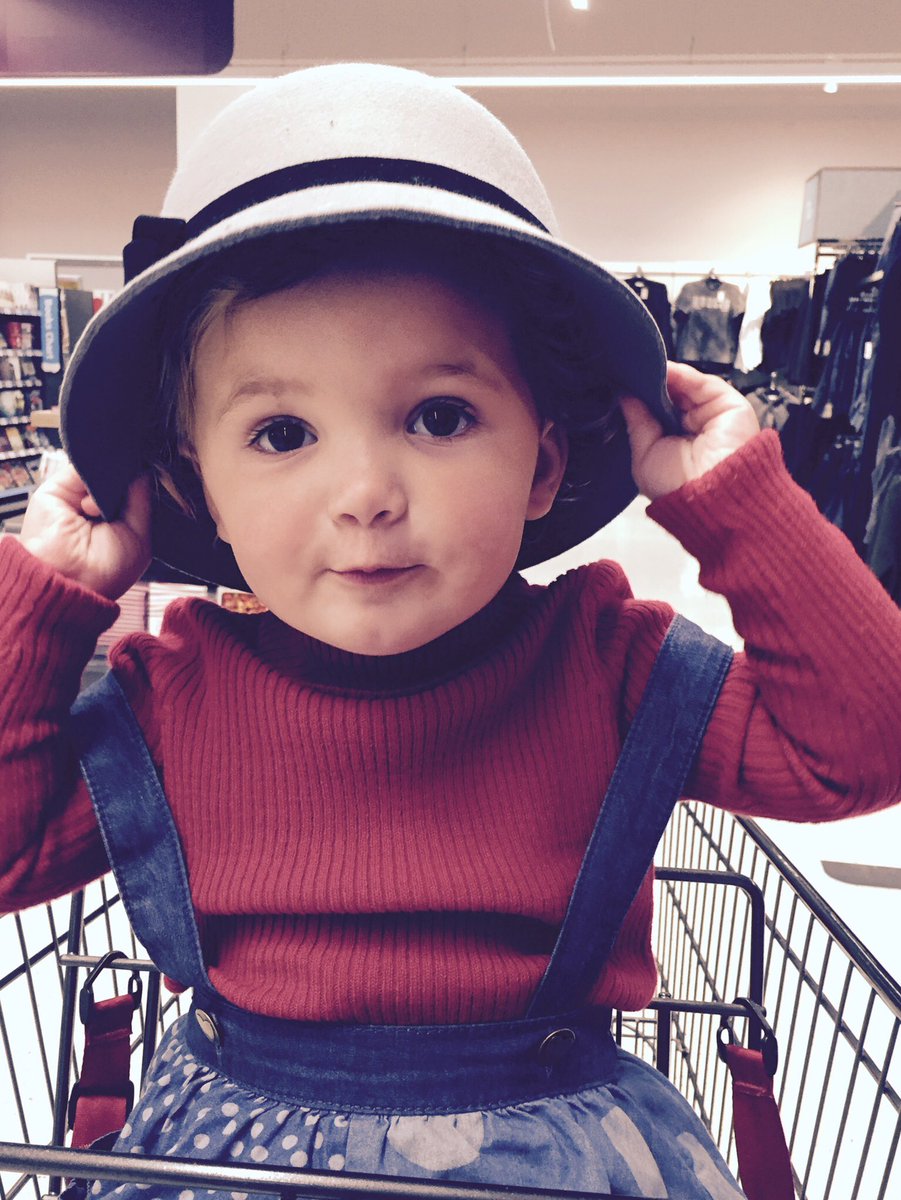 Browsing the titfers #daddyslittlegirl #littlegs #styleicon