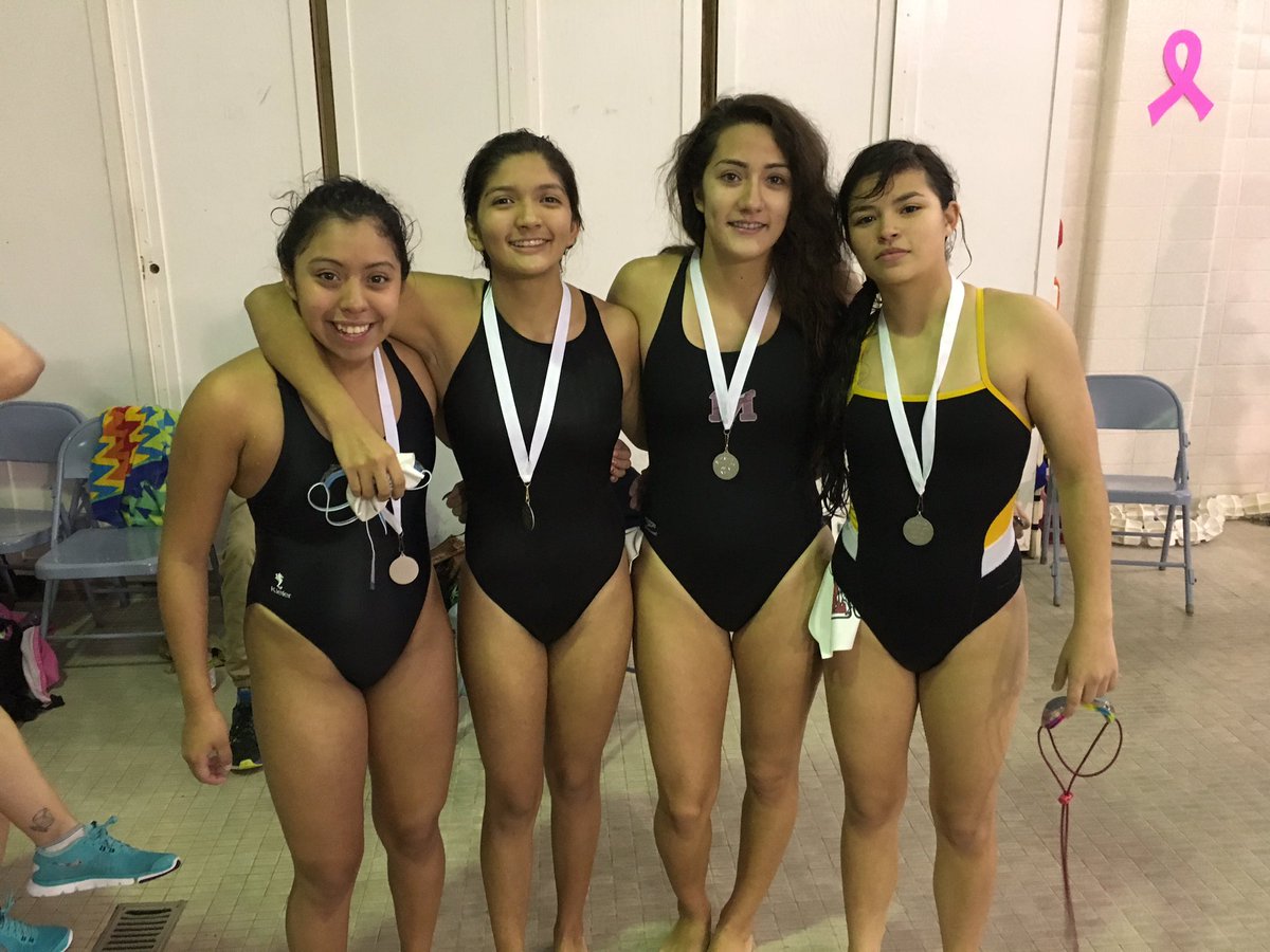 CoachBartosz's tweet photo. 2nd place 4X100im relay at Maine East Relays #swimforacure #mortonpride @Morton201 @Mortonathletics #mortonswimming https://t.co/KhLpW41oTP