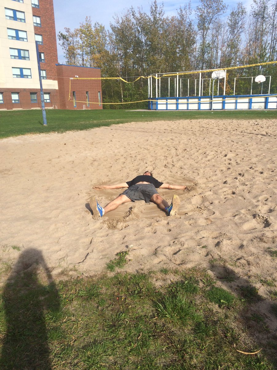 RFLGeorgianC's tweet photo. Some wet sand angels are going to make for an uncomfortable afternoon for Geoff https://t.co/yQeFQH9FMN