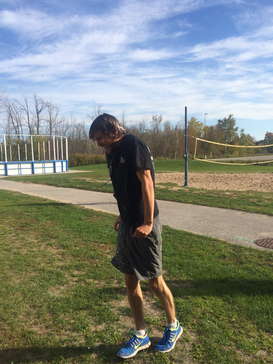 RFLGeorgianC's tweet photo. Some wet sand angels are going to make for an uncomfortable afternoon for Geoff https://t.co/yQeFQH9FMN