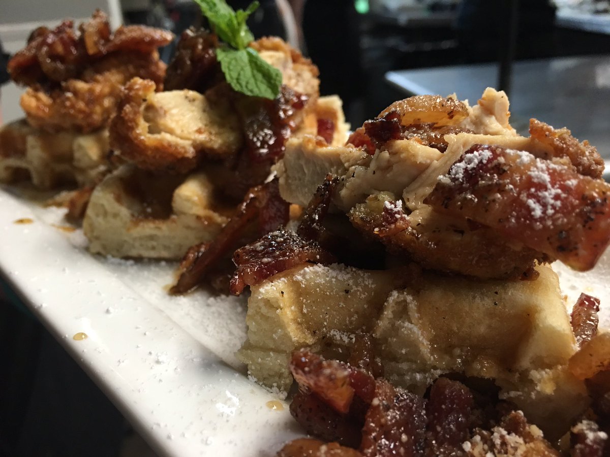 TheRedOnion2006's tweet photo. Shake up your Brunch! Try our New Bloody Mary Bar (only $6!) for Brunch Sundays 10AM - 3PM! #BoozyBrunch #BloodyMaryBar https://t.co/8K6E0n1Zdx