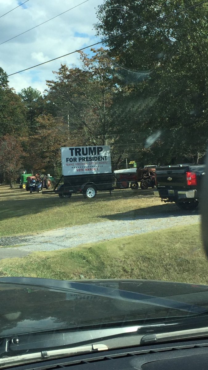 YoungCA4Trump's tweet photo. Make #American #politics honorable again #TrumpTrain #crookedhillary #hatefulhillary #ca4trump #al4trump #allLivesMatter https://t.co/hQtgdXNzvP