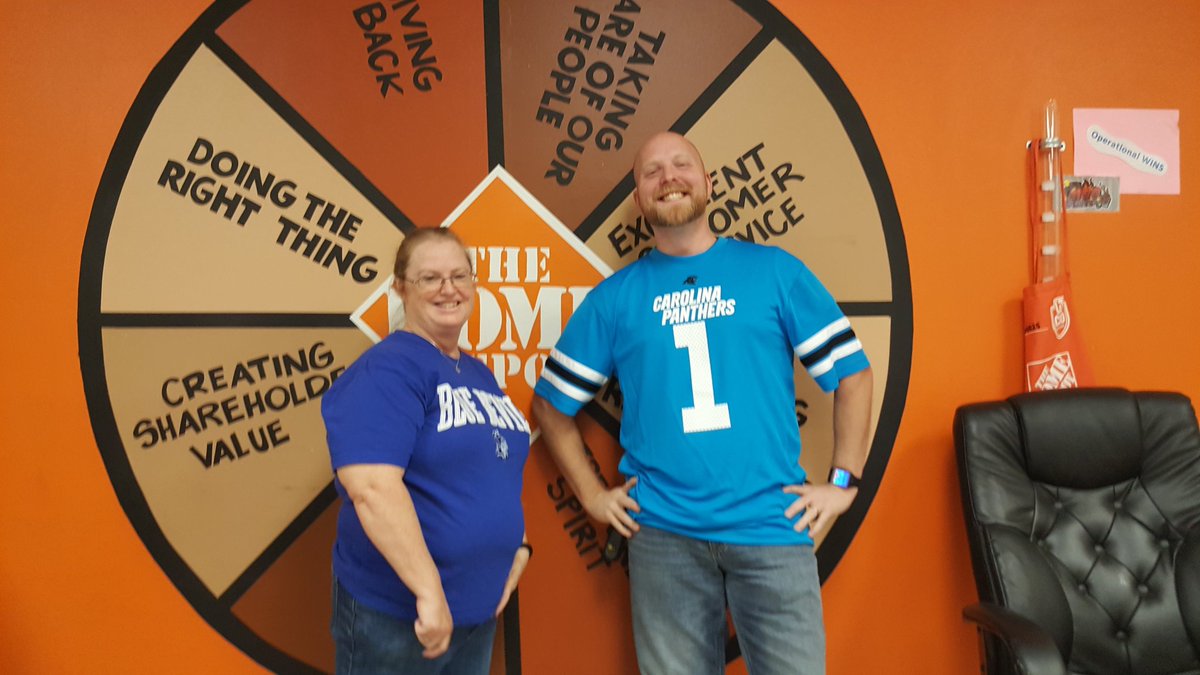 THDJoeyGarren's tweet photo. Celebrating Team Spirit Day for Cashier Appreciation Month. Great job 3625 Cashiers.@Peterfrankthd @JoeStrongTHD @scloutier22 https://t.co/WSx4M1UTUp