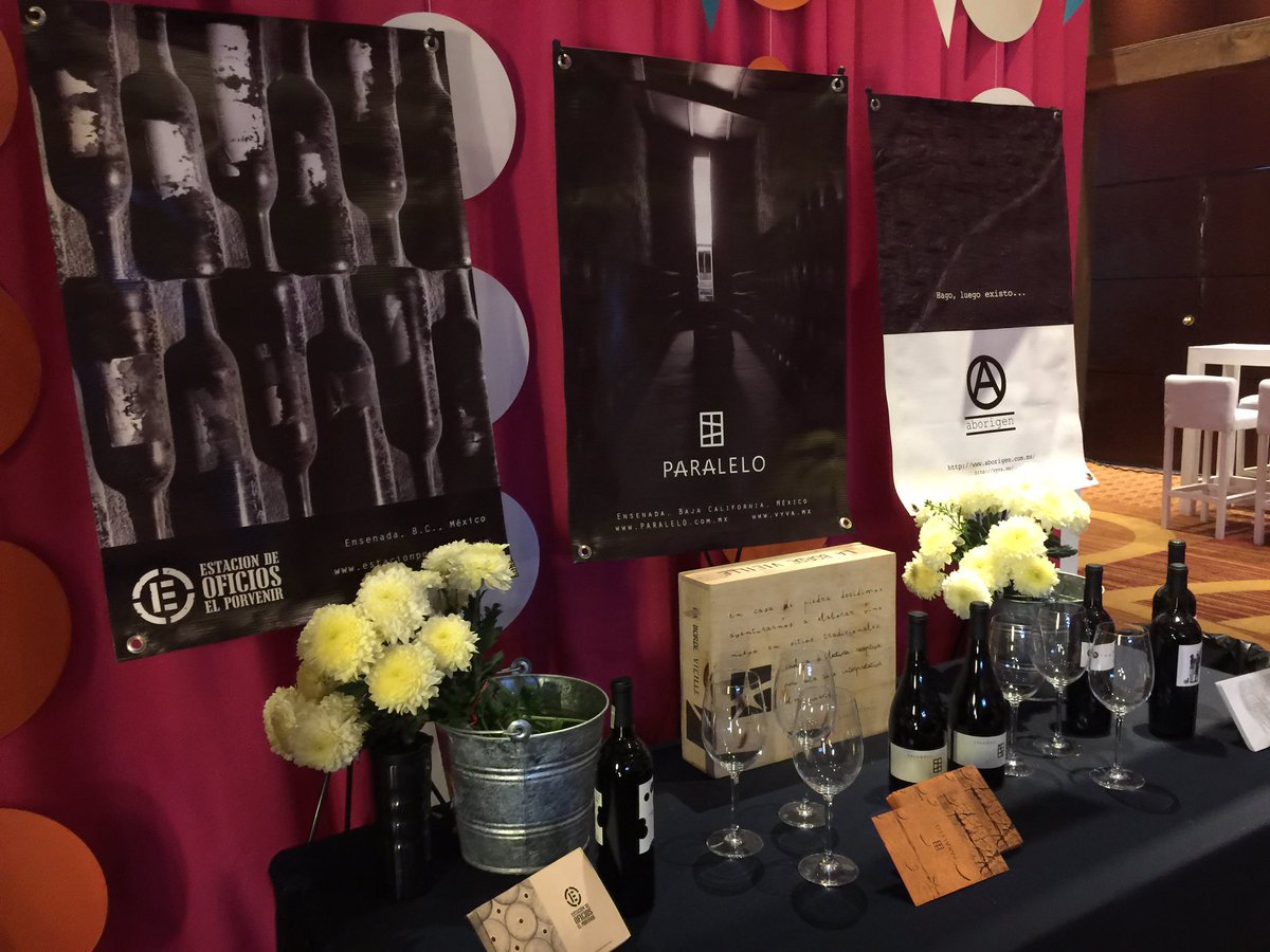_VYVA's tweet photo. En @WineFoodMX con @chuletamargain y @fabiolii #worldtastingvillage https://t.co/t6hmtoUFBf