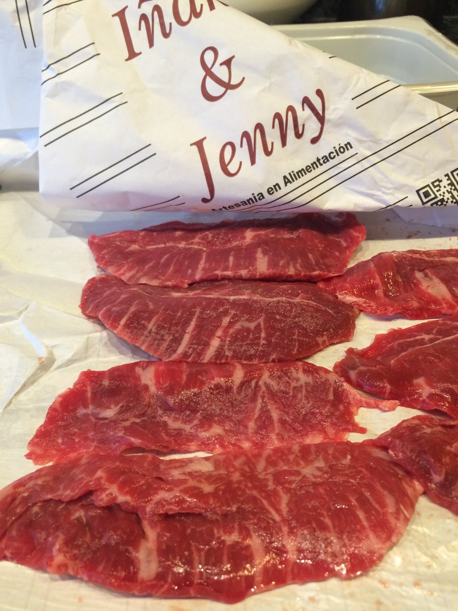 InakiJenny's tweet photo. Filetes de espaldilla de ternera Hanalde. Un lujo de carne. Pídela y disfruta de una carne tiernísima y jugosa https://t.co/xjkmkFKxxN