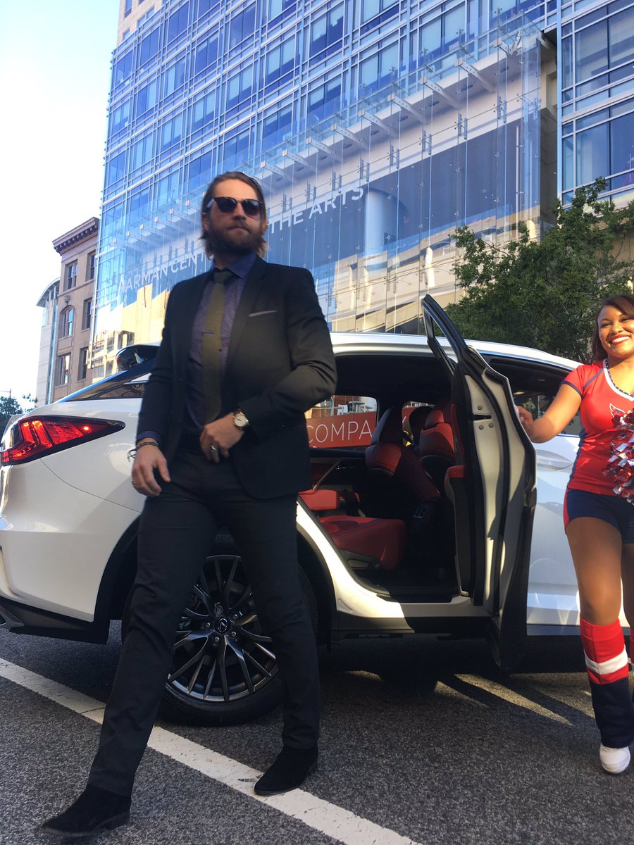 MonSportsNet's tweet photo. Picture perfect, literally. #Holtbeast #RockTheRed https://t.co/Ho10OhUMcR