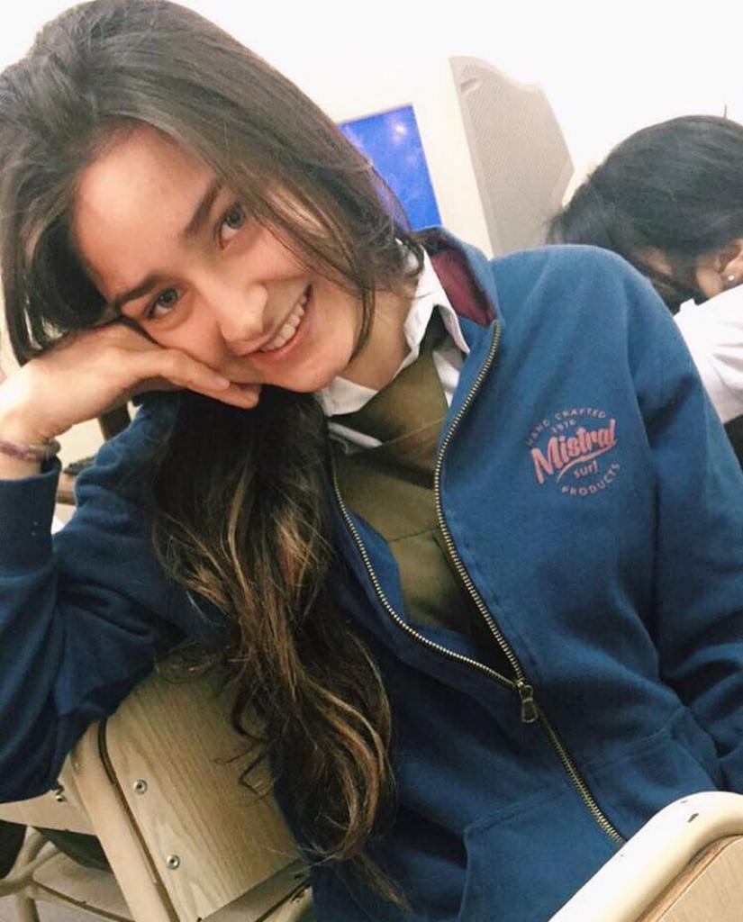 ¿J que es esto de estar usando prendas del novio de otra? Se ve que tu ya no aprendes más. (Carlita Ferreri) ups. TQM GOSSIP GIRL 💋💋