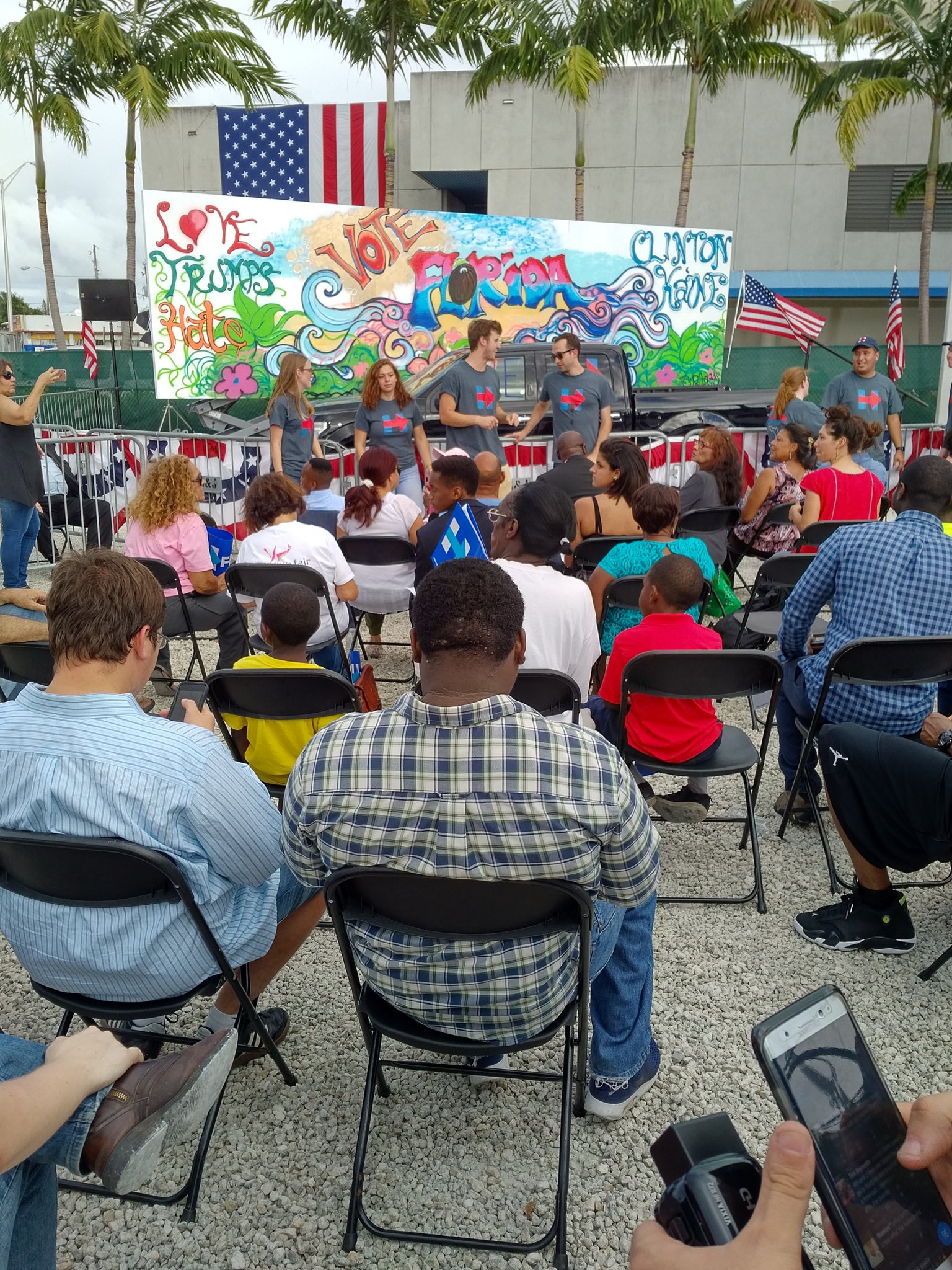 Cu1hcYEWAAEn3Zh.jpg:large