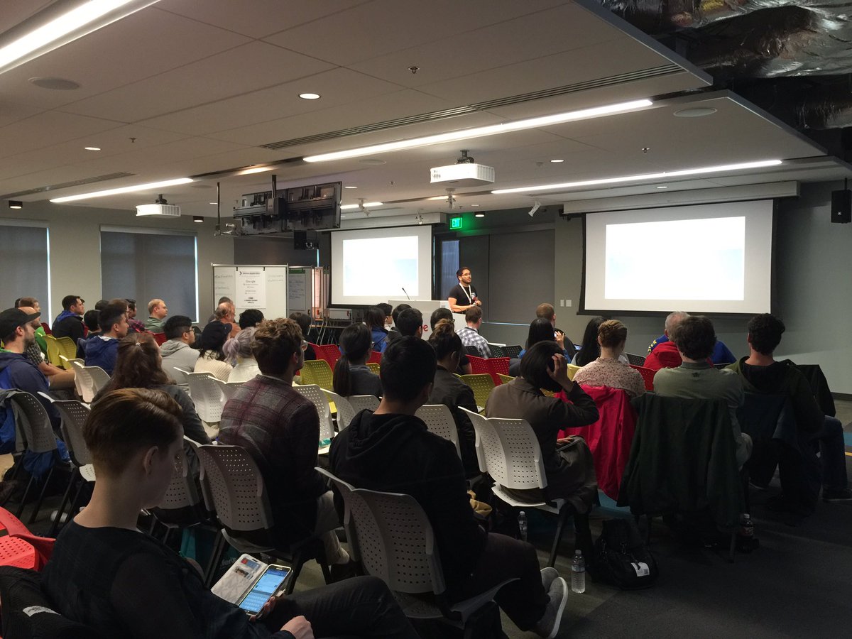 MacyKuang's tweet image. Great Android Animation talk by @marcospaulosd #DevFestSEA