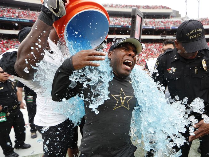 tnsports's tweet photo. Beating #UGA among biggest #Vandy #SEC wins in last decade https://t.co/SS9022THY0 https://t.co/d8OEqwUF2j